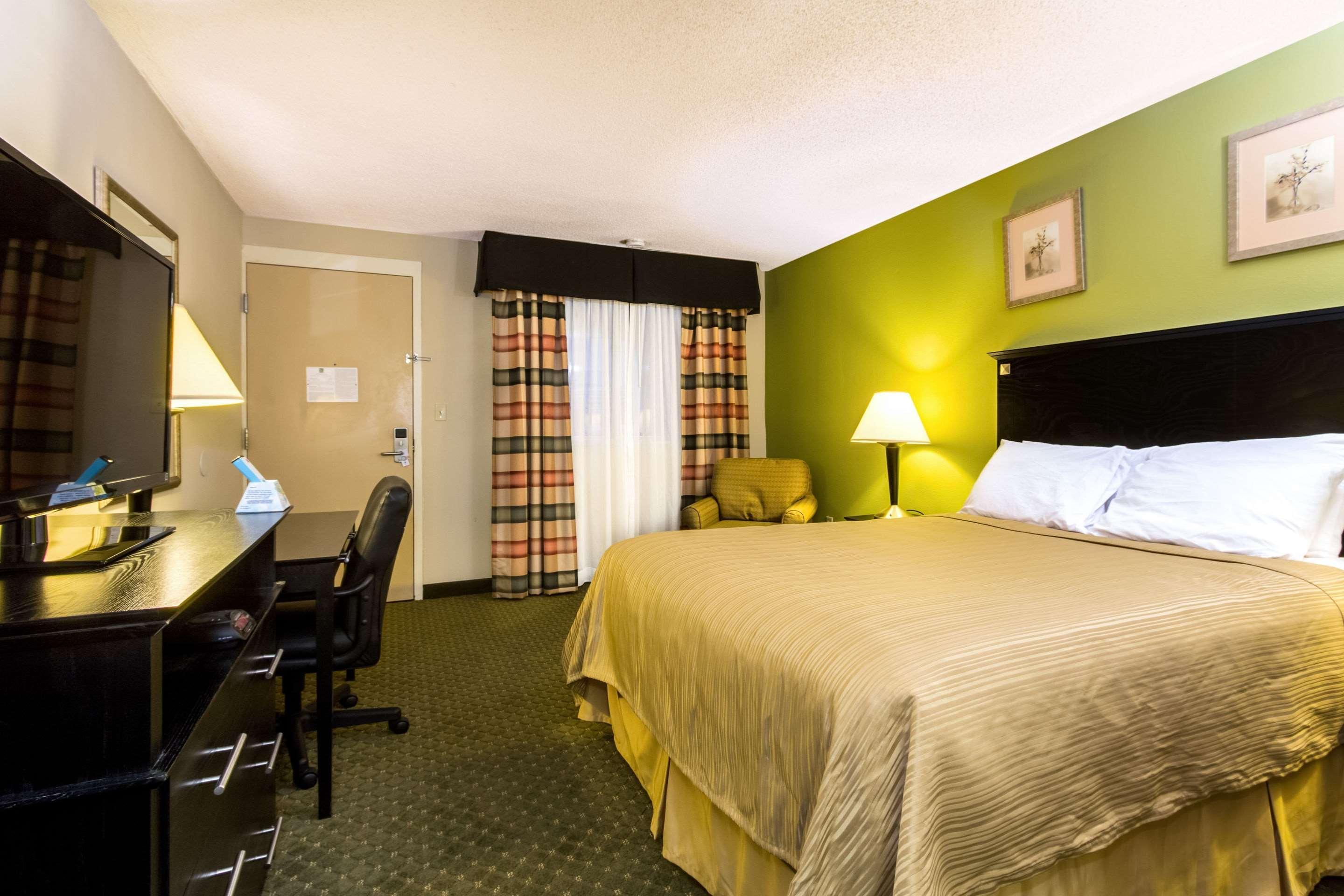 Quality Inn & Suites Moline - Quad Cities Exterior foto