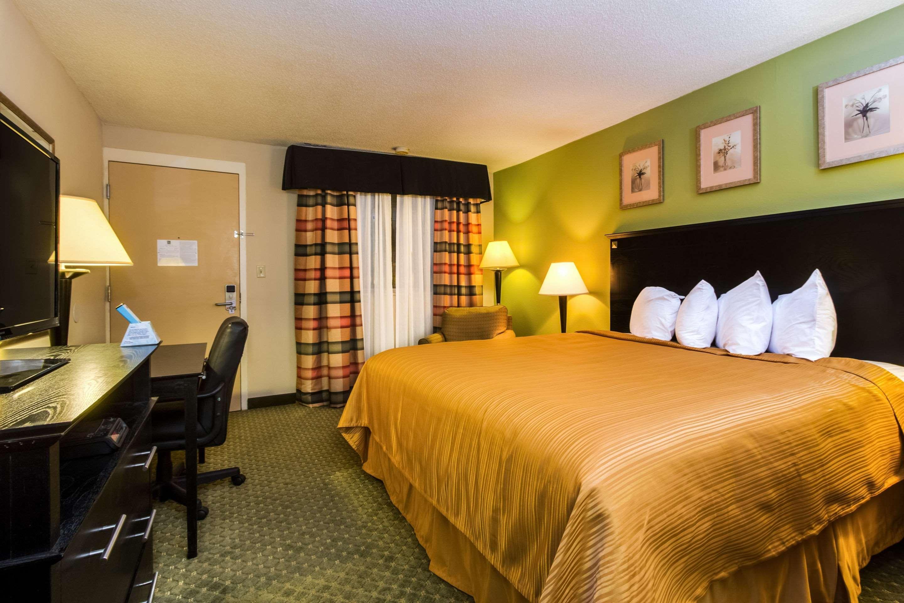 Quality Inn & Suites Moline - Quad Cities Exterior foto